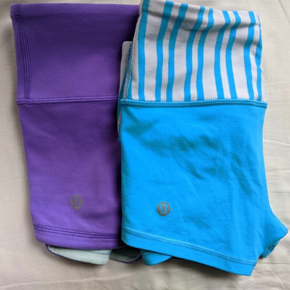 Lululemon Athletica Lot of 2 Yoga Shorts Purple Blue Reversible Women's Size 2